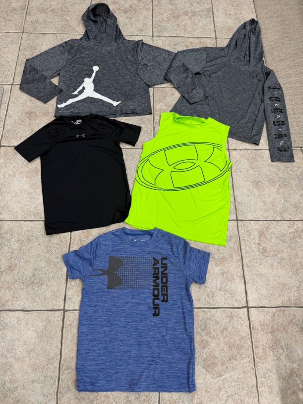 Boys medium shirt bundle Jordan/under armour